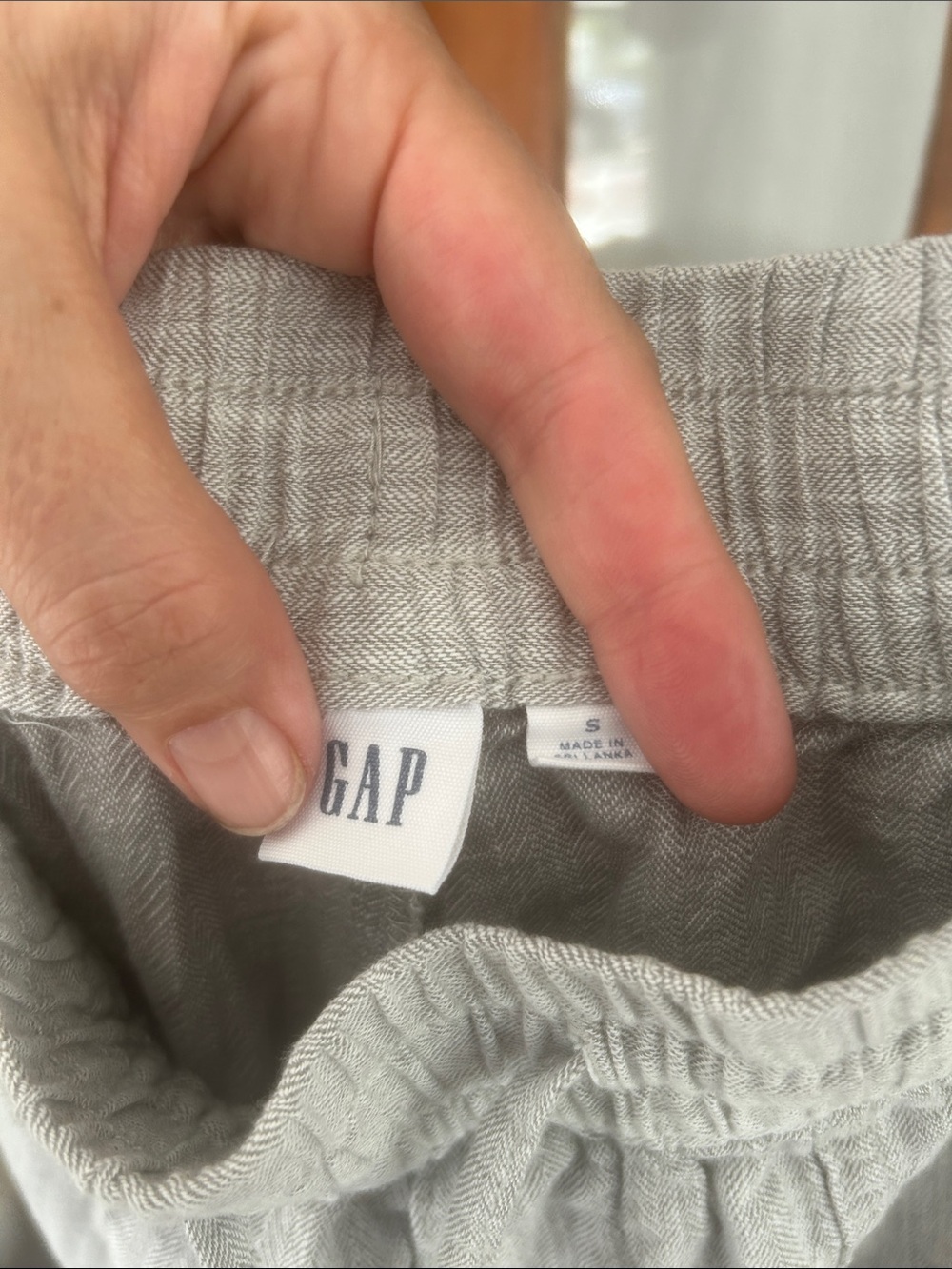 GAP Light Gray Women’s Drawstring Joggers Size Small - Picture 2 of 3